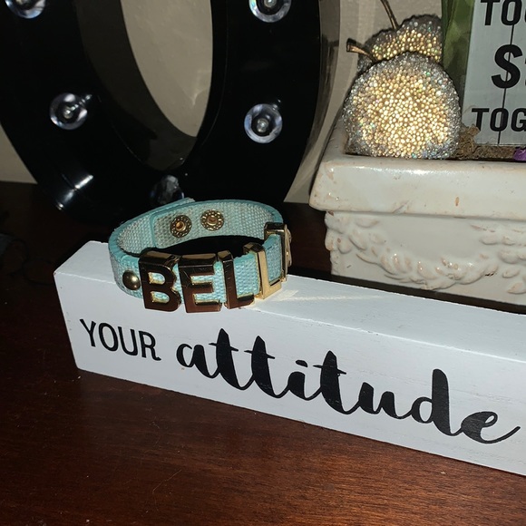 BCBGeneration Metalic BELLA Affirmation Bracelet - Picture 3 of 9